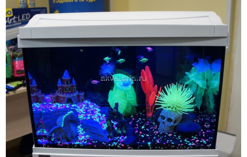 Декорация с GLO-эффектом GloFish "Сундук с сокровищами S", 5,6×7,6×7,9 см